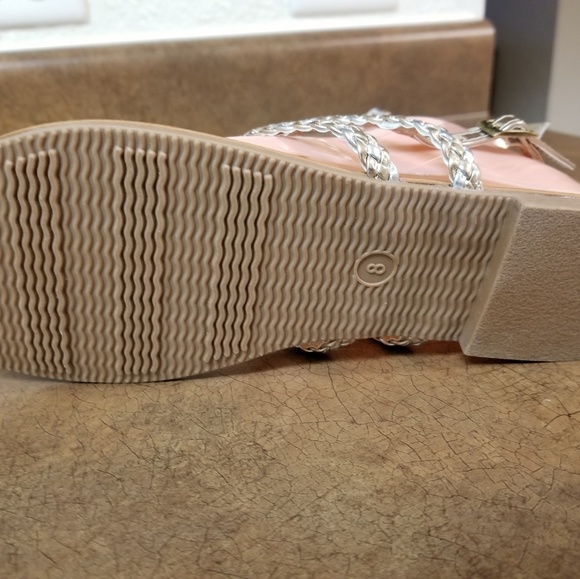 Women's Silver & Gold Sandals (NEW) - Picture 5 of 7